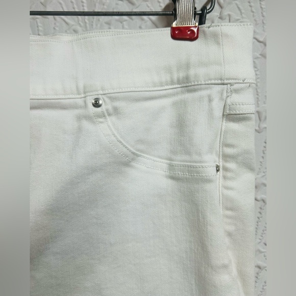 Spanx Large Distressed White Skinny Jeans - Picture 5 of 11